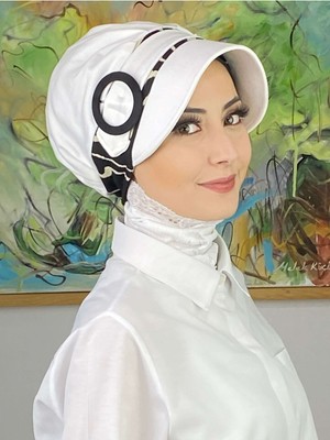 Butik AmbarNazlı Model Tokalı Siyah Zebra Desenli Tesettür Beyaz Şapka