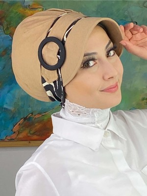 Butik Ambar Nazlı Model Tokalı Siyah Krem Zebra Desenli Tesettür Şapka