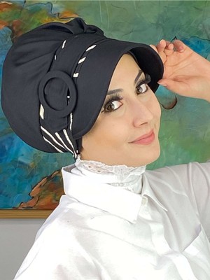 Butik Ambar Nazlı Model Tokalı Zebra Desenli Tesettür Siyah Şapka