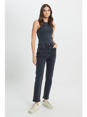 Wrangler Straight Fit Düz Kesim Yüksek Bel Esnek Jean Kot Pantolon
