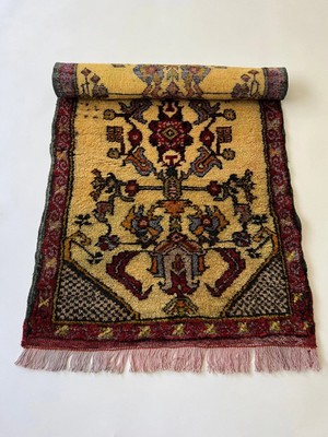 DesignEv 52X96 cm El Dokuma Ender Çiçek Desenli Küçük Boy Kilim Harika Nostaljik Kilim