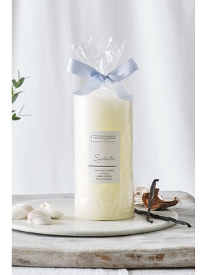 The White Company Seyşeller Sütun Mum, Tropikal Bergamot ve Amber Kokulu