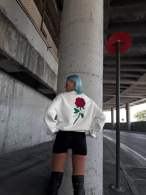 Tarz Yeri Oversize Üç Iplik Bisiklet Yaka Baskılı Sweatshirt - Beyaz