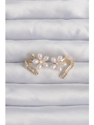 Angel Of Life Pirinç Gold Renk Zirkon Taşlı Kıvrımlı Inci Çiçek Küpe - TJ-BKP9277