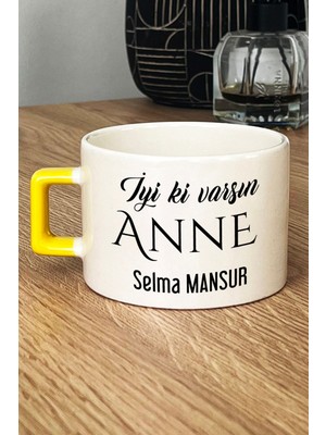 Hedizu Kişiye Özel Iyi Ki Varsın Anne Lüks Fincan Sarı Anneler Günü Hediyesi