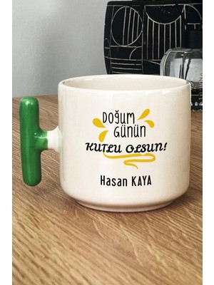 Hedizu Kişiye Özel Doğum Günü Hediyesi Kupa Bardak T Kulplu Yeşil Anneye Babaya Arkadaşa Kardeşe Hediye