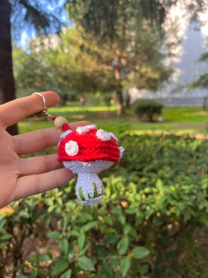 Sevimli Mantar Amigurumi El Örgüsü Anahtarlık ve Çanta Aksesuarı