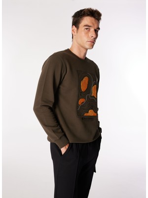 Discovery Expedition Haki Erkek Bisiklet Yaka Relaxed Fit Nakışlı Sweatshirt D4WM-SWT3327