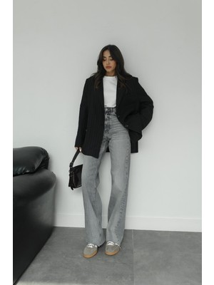 Havoş Gri Yıkamalı Straight Jean Kadın Normal Bel Kesim Kalıbı %98 Pamuk - %2 Elastan Kumaş