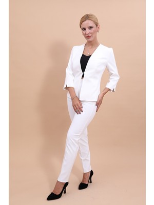 V Yaka Boydan Kuplu Kısa Ceket &  Dar Paça Pantolon-Beyaz