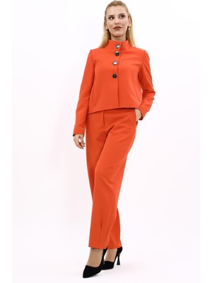 Önder Özsoy Oval Dik Yaka Kısa Ceket &  Paçası Pileli Pantolon-Turuncu