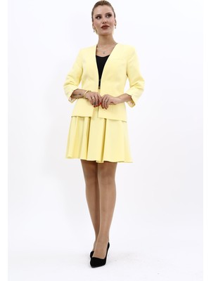Önder Özsoy V Yaka Boydan Kuplu Kısa Ceket & Kısa Kloş Etek-Sarı