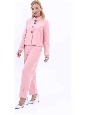 Önder Özsoy Oval Dik Yaka Kısa Ceket &  Paçası Pileli Pantolon-Pudra