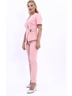 Önder Özsoy Hakim Yaka Yandan Tokalı Çapraz Ceket & Dar Paça Pantolon-Pudra