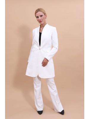 Önder Özsoy Kendinden Dik Yakalı Tek Düğmeli Uzun Ceket & İspanyol Paça Pantolon-Beyaz