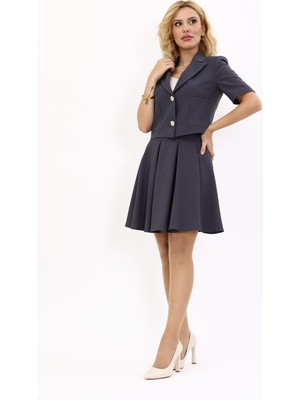 Önder Özsoy Erkek Yaka Kısa Ceket &  Kısa Kloş Etek-Füme