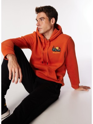 Discovery Expedition Koyu Turuncu Erkek Kapüşon Yaka Relaxed Fit Nakışlı Sweatshirt D4SM-SWT3249