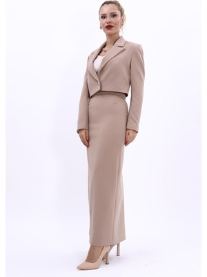 Önder Özsoy Erkek Yaka Tek Düğmeli Kısa Ceket & Uzun Düz Dar Etek-Taş