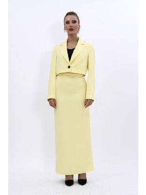 Önder Özsoy Erkek Yaka Tek Düğmeli Kısa Ceket & Uzun Düz Dar Etek-Sarı