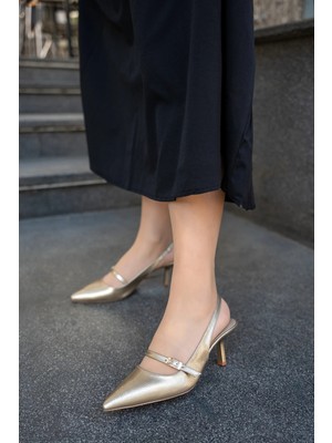 Laminta Rennes Gold Toka Detaylı Sivri Burun Kemer Bağlı Kadın Topuklu Ayakkabı
