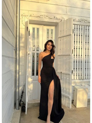 Diva Kuyruklu Yırtmaçlı Abiye 582475