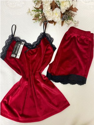 Kırmızı Şortlu Kadife Pijama Takımı
