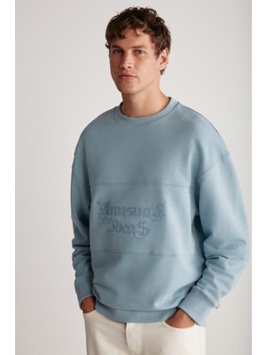 Drago Erkek Oversize Fit Parçalı Önü Nakışlı Yuvarlak Yaka Mavi Sweatshirt