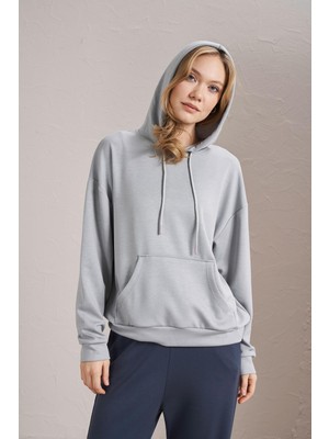 Tena Kadın Gri Modal Kumaş Kapüşonlu Kanguru Cepli Sweatshirt