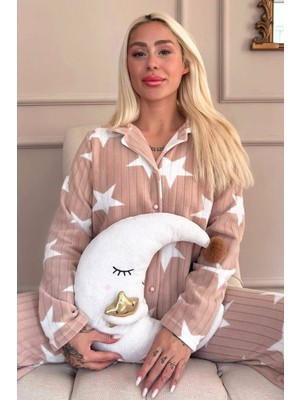 Pijama Evi Karamel Yıldız Desenli Önden Düğmeli Peluş Polar Pijama Takımı