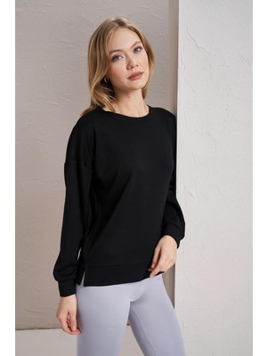 Tena Kadın Siyah Modal Kumaş Bisiklet Yaka Yanı Yırtmaçlı Basic Sweatshirt