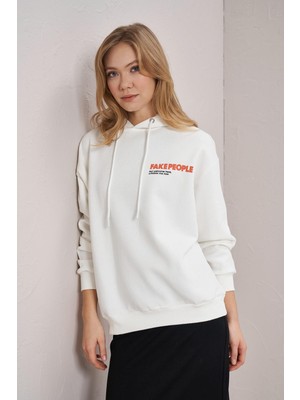 Tena Kadın Ekru Fake People Baskılı Kanguru Cepli Üç Iplik Sweatshirt