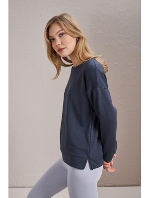 Tena Kadın Füme Modal Kumaş Bisiklet Yaka Yanı Yırtmaçlı Basic Sweatshirt