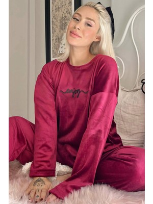 Pijama Evi Exclusive Kadife Kadın Pijama Takımı Bordo Enjoy Desenli Rahatlık ve Şıklık