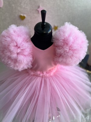 Kız Çocuk Pembe Tüllü Çok Kabarık Kolları Balon Abiye Elbise