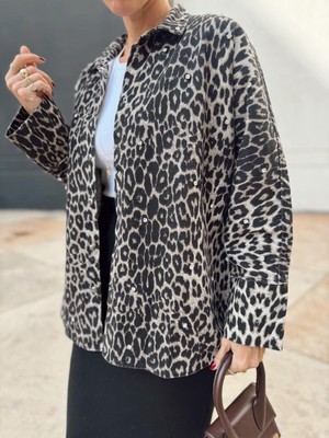 Kadın Taş Zımba Detay Oversize Leopar Ceket 2326