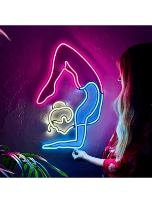 Tol Camp Yoga Neon Tabela (Duvar Dekoru) - Beyaz, Pembe ve Buz Mavi LED Işık - Metal Üzerine Neon | 42 cm x 66 cm