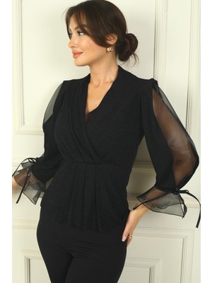 By Saygı Kadın Kruvaze Yaka Kolu Yarım Organze Geniş Beden Aralıklı Simli Bluz