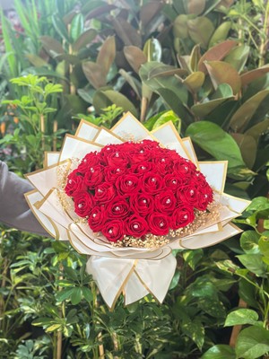 Incili Kırmızı Gül Buketi