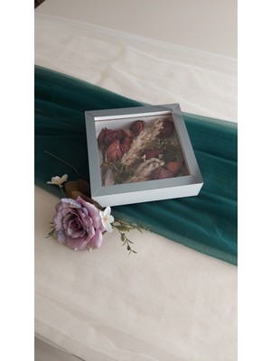 Verda Çerçeve 20X20X5 cm  Beyaz-Füme Anı Çerçevesi! Yeni Moda Çiçek Anı Çerçevesi!