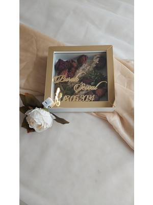 Verda Çerçeve 20X20X5 cm Ledli+Isimli Beyaz-Gold Anı Çerçevesi! Yeni Moda Çiçek Anı Çerçevesi!