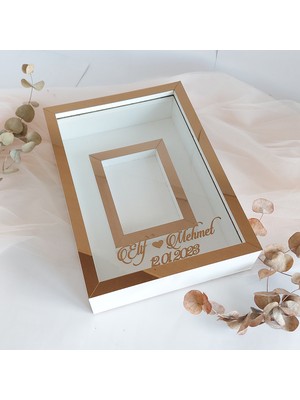 Verda Çerçeve 25 x 35  cm  Yarı Kaplama Isimli Beyaz-Bronz Anı Çerçevesi! Yeni Moda Çiçek Anı Çerçevesi!