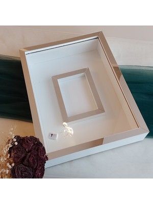 Verda Çerçeve 30 x 40  cm  Yarı Kaplama Ledli Beyaz-Gümüş Anı Çerçevesi! Yeni Moda Çiçek Anı Çerçevesi!
