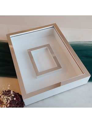 Verda Çerçeve 30 x 40  cm  Yarı Kaplama Beyaz-Gümüş Anı Çerçevesi! Yeni Moda Çiçek Anı Çerçevesi!