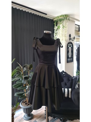 Siyah Saten Kare Yakalı Mini Boy Mezuniyet Elbisesi