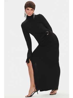 NG Style Kadın Vücuda Oturan Balıkçı Yaka Toka Detaylı Yırtmaçlı Maxi Elbise