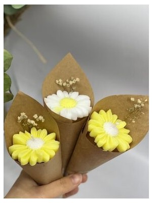 Kokulu Mum 3’lü Papatya Buketi Mum