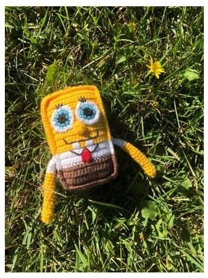 Wanderlust Sevimli Oyun Arkadaşı Uyku Arkadaşı Sünger Karakter Sarı Amigurumi Organik Oyuncak 10CM