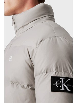 Calvin Klein Regular Fit Çıkarılabilir Kapüşonlu Su Itici Şişme Mont J30J325946PB3 Erkek Mont J30J325946 Pb3