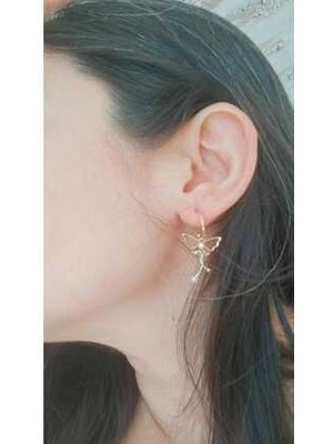 Modern ve Şık Altın Renk Kelebekli Küpe