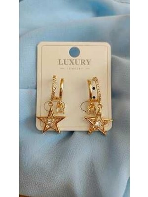 Modern ve Şık Altın Renk Yıldızlı Küpe